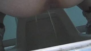 トイレ隠撮 屁こき女子便所 密室に響き渡るオニャラ