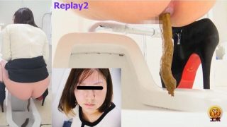 限界接近撮 眼前ふんばり女子 吐息の聴こえるトイレうんこ